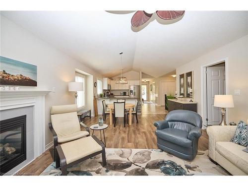 12-17 Riverside Circle, Smithville, ON - Indoor Photo Showing Living Room With Fireplace