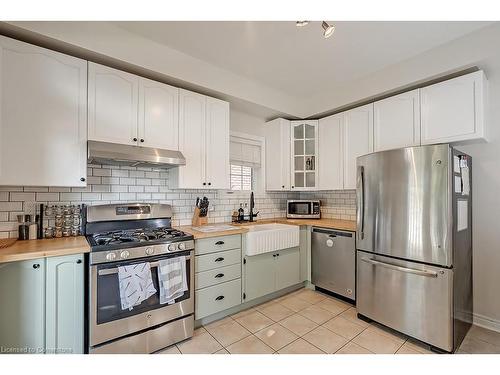 59-1169 Dorval Drive, Oakville, ON - Indoor Photo Showing Kitchen