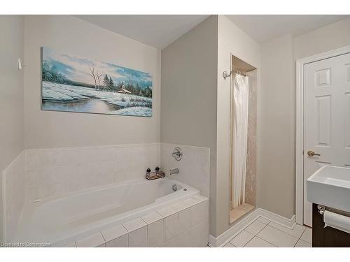 59-1169 Dorval Drive, Oakville, ON - Indoor Photo Showing Bathroom