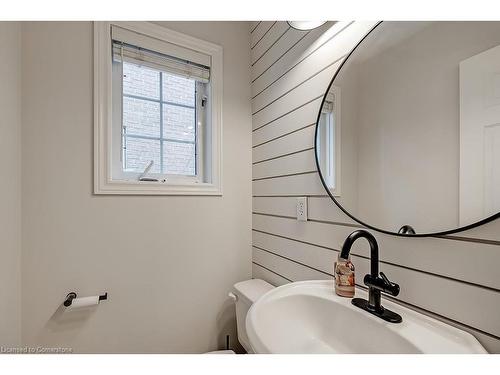 59-1169 Dorval Drive, Oakville, ON - Indoor Photo Showing Bathroom