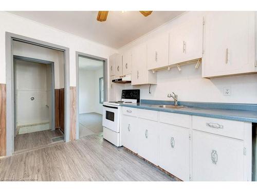 453 Paling Avenue, Hamilton, ON - Indoor Photo Showing Kitchen