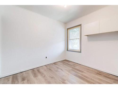 453 Paling Avenue, Hamilton, ON - Indoor Photo Showing Other Room