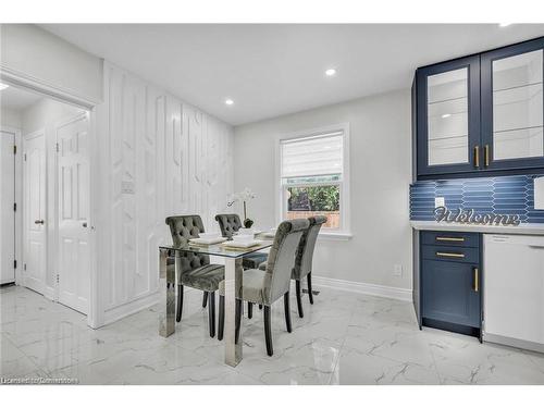 Upper-541 East 16Th Street, Hamilton, ON - Indoor Photo Showing Dining Room