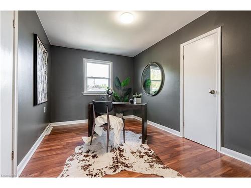 7 Battersea Avenue, St. Catharines, ON - Indoor Photo Showing Other Room