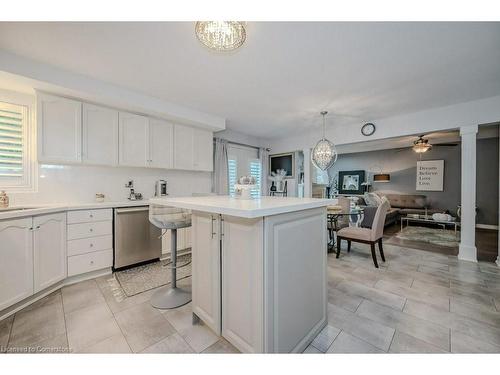 260 Chesley Street, Hamilton, ON - Indoor Photo Showing Kitchen