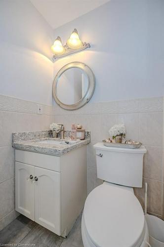 260 Chesley Street, Hamilton, ON - Indoor Photo Showing Bathroom