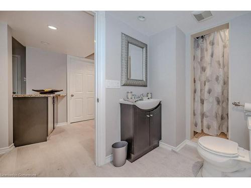 260 Chesley Street, Hamilton, ON - Indoor Photo Showing Bathroom