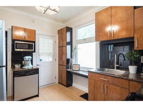 78 Gage Avenue S, Hamilton, ON - Indoor Photo Showing Kitchen