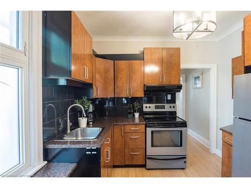 78 Gage Avenue S, Hamilton, ON - Indoor Photo Showing Kitchen