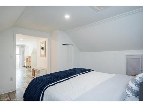 78 Gage Avenue S, Hamilton, ON - Indoor Photo Showing Bedroom