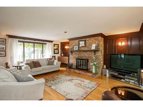 341 Clarendon Drive, Ancaster, ON - Indoor Photo Showing Living Room With Fireplace