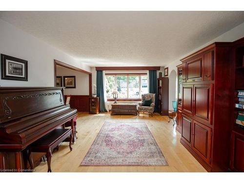 341 Clarendon Drive, Ancaster, ON - Indoor Photo Showing Other Room