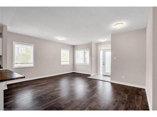 249 Zenith Private Private, Ottawa, ON - Indoor Photo Showing Kitchen