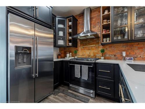 155 Catharine Street S, Hamilton, ON - Indoor Photo Showing Kitchen