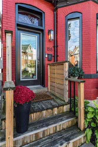 155 Catharine Street S, Hamilton, ON - Outdoor With Exterior