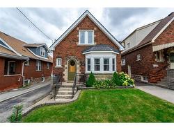 305 Wexford Avenue S Hamilton, ON L8K 2P4