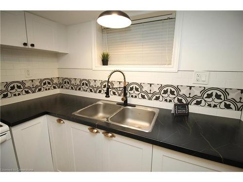 2-33 East 33Rd Street, Hamilton, ON - Indoor Photo Showing Kitchen With Double Sink