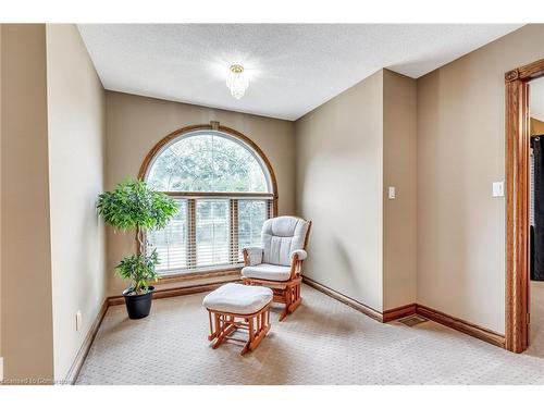 7689 Mount Carmel Boulevard, Niagara Falls, ON - Indoor