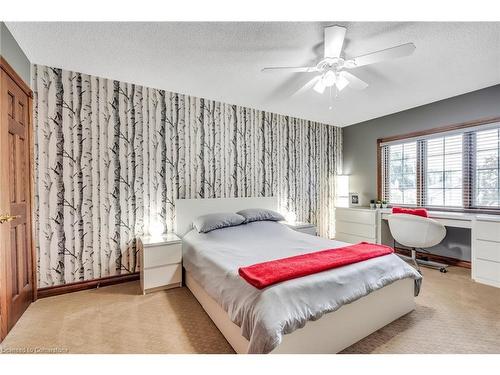 7689 Mount Carmel Boulevard, Niagara Falls, ON - Indoor Photo Showing Bedroom