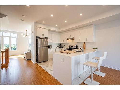 4 Springdale Avenue, Caledon, ON - Indoor Photo Showing Kitchen