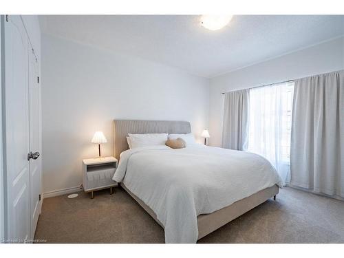 4 Springdale Avenue, Caledon, ON - Indoor Photo Showing Bedroom