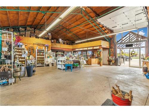 174 Mud Street W, Grassie, ON - Indoor Photo Showing Garage