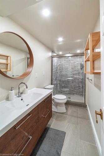 9 Bing Crescent, Stoney Creek, ON - Indoor Photo Showing Bathroom