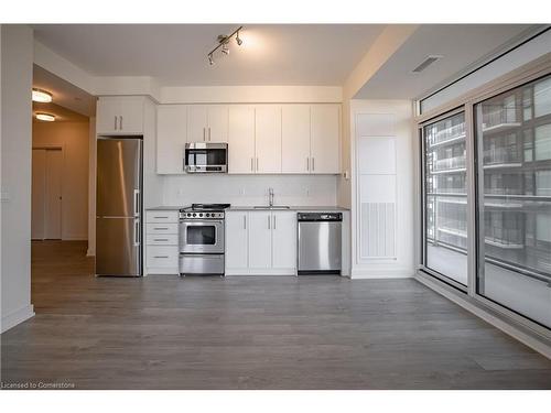 815-212 King William Street, Hamilton, ON - Indoor Photo Showing Kitchen With Stainless Steel Kitchen