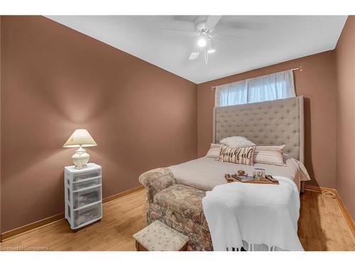 88 Autumn Place, St. Catharines, ON - Indoor Photo Showing Bedroom