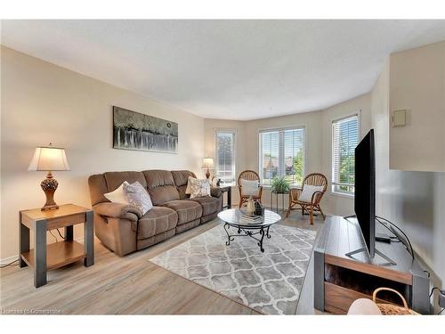 189 Olivetree Road, Brantford, ON - Indoor Photo Showing Living Room