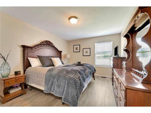 189 Olivetree Road, Brantford, ON - Indoor Photo Showing Bedroom