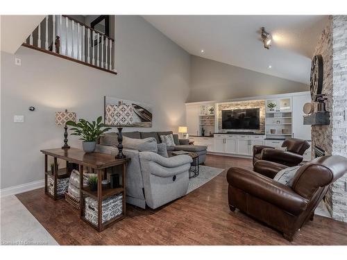 2391 Norland Drive, Burlington, ON - Indoor Photo Showing Living Room