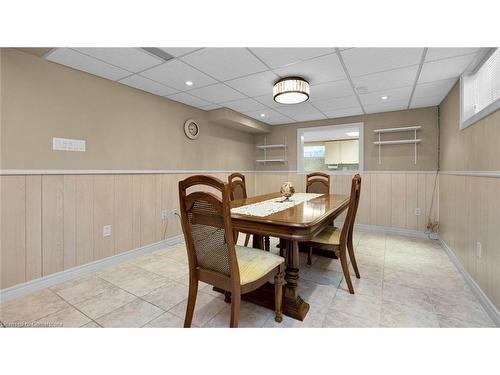 21 Haskins Court, Hamilton, ON - Indoor Photo Showing Dining Room