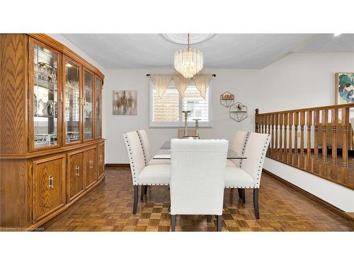 21 Haskins Court, Hamilton, ON - Indoor Photo Showing Dining Room