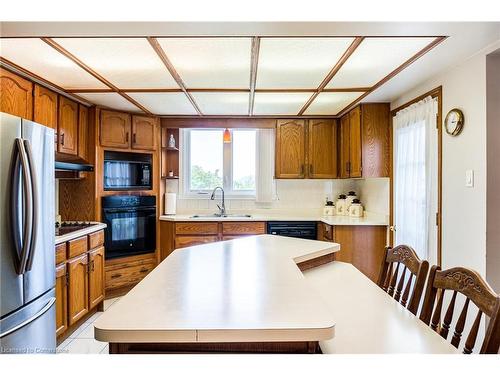 50 Shadeland Crescent, Stoney Creek, ON - Indoor Photo Showing Kitchen With Double Sink