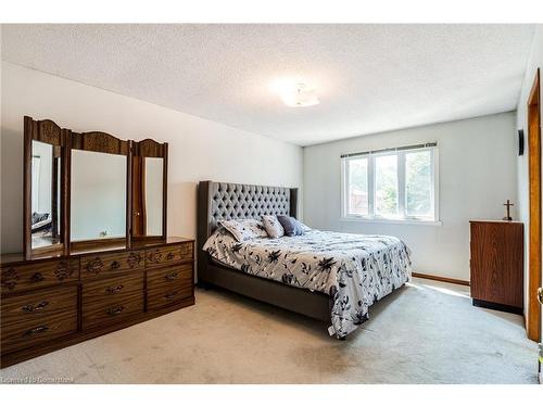 50 Shadeland Crescent, Stoney Creek, ON - Indoor Photo Showing Bedroom