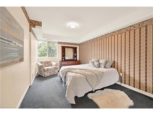 306-301 Frances Avenue, Stoney Creek, ON - Indoor Photo Showing Bedroom