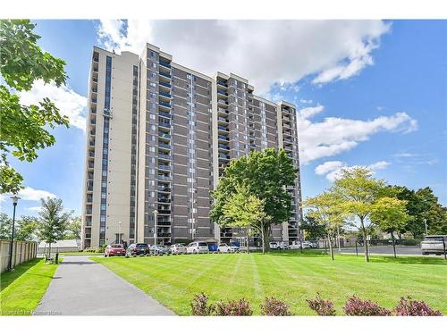 306-301 Frances Avenue, Stoney Creek, ON - Outdoor With Facade