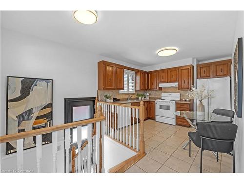 196 Erin Avenue, Hamilton, ON - Indoor Photo Showing Kitchen