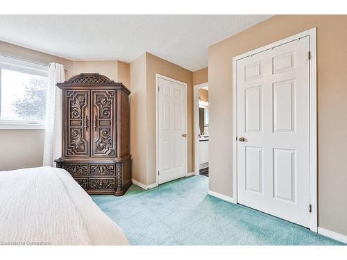 1038 Windsor Hill Boulevard, Mississauga, ON - Indoor Photo Showing Bedroom