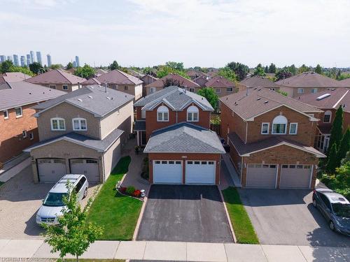 1038 Windsor Hill Boulevard, Mississauga, ON - Outdoor With Facade