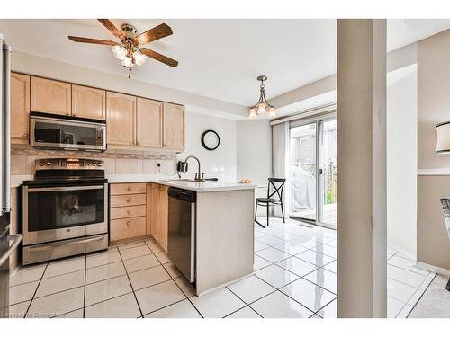 1038 Windsor Hill Boulevard, Mississauga, ON - Indoor Photo Showing Kitchen