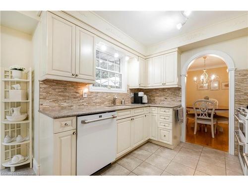 698 Marley Road, Burlington, ON - Indoor Photo Showing Kitchen