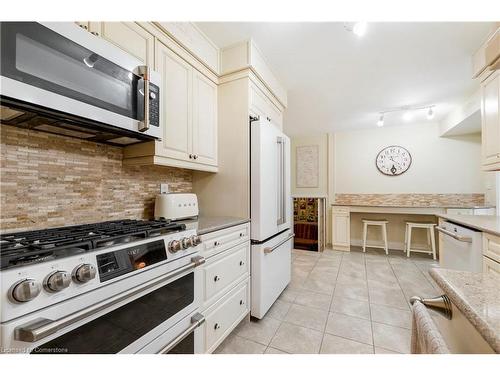 698 Marley Road, Burlington, ON - Indoor Photo Showing Kitchen With Upgraded Kitchen