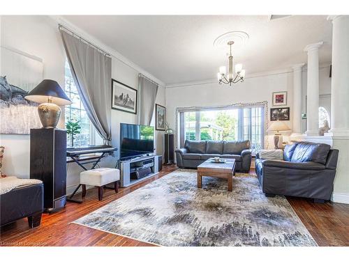 152 Confederation Street, Glen Williams, ON - Indoor Photo Showing Living Room