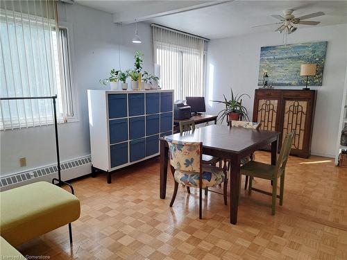 202-15 Towering Heights Boulevard, St. Catharines, ON - Indoor Photo Showing Dining Room