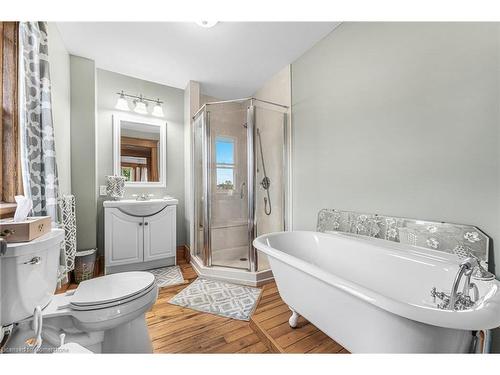 7265 Range Road 1, West Lincoln, ON - Indoor Photo Showing Bathroom