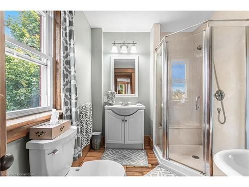 7265 Range Road 1, West Lincoln, ON - Indoor Photo Showing Bathroom