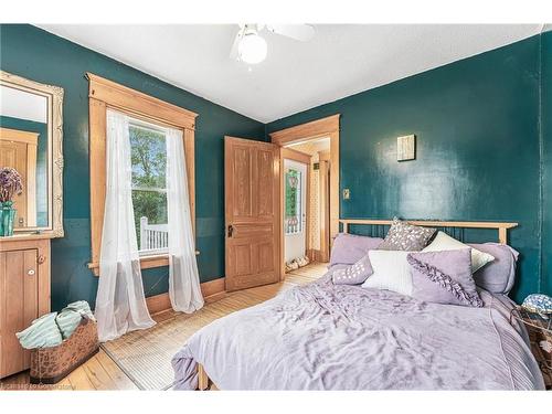 7265 Range Road 1, West Lincoln, ON - Indoor Photo Showing Bedroom