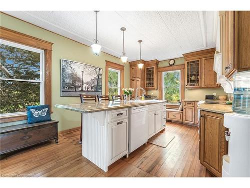 7265 Range Road 1, West Lincoln, ON - Indoor Photo Showing Kitchen With Double Sink